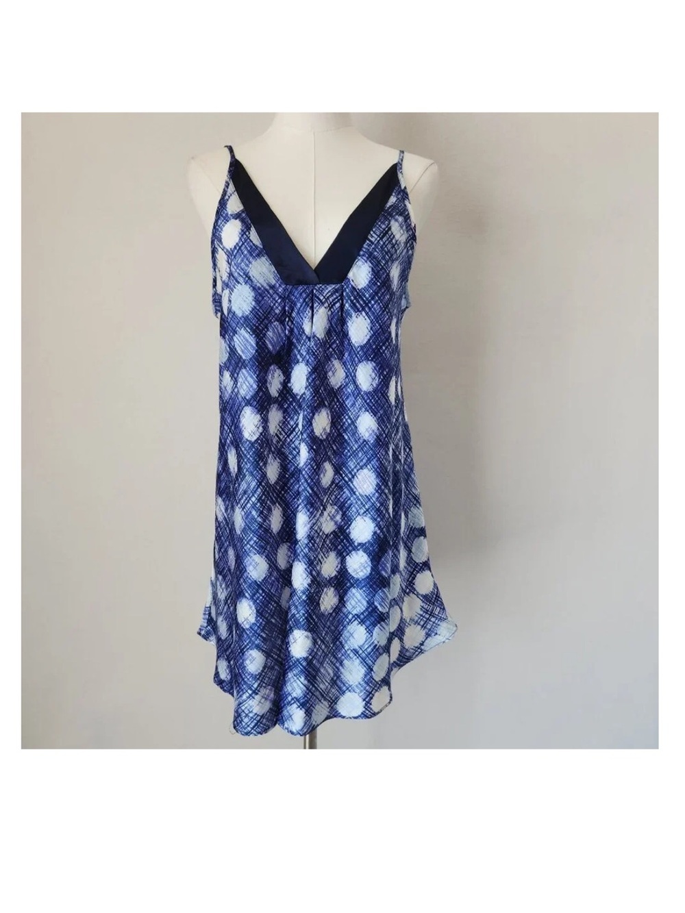 Oscar de la Renta M Blue and White Polka Dot V-Neck Camisole